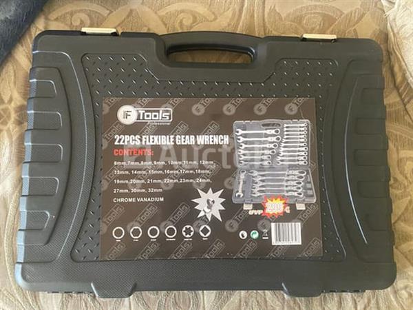 Grote foto extra lage garagekrik 4 ton en een 22 delige ringratel steeksleutel set 6 32mm doe het zelf en verbouw onderdelen en accessoires