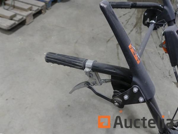 Grote foto honda um616 thermische motor getrokken bosmaaier tuin en terras overige tuin en terras