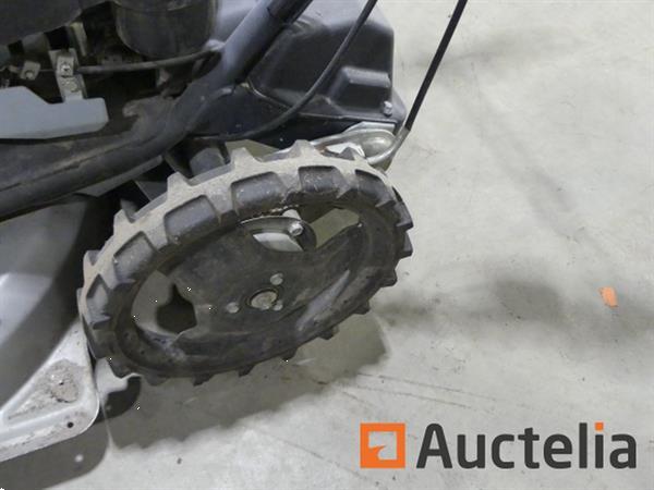 Grote foto honda um616 thermische motor getrokken bosmaaier tuin en terras overige tuin en terras