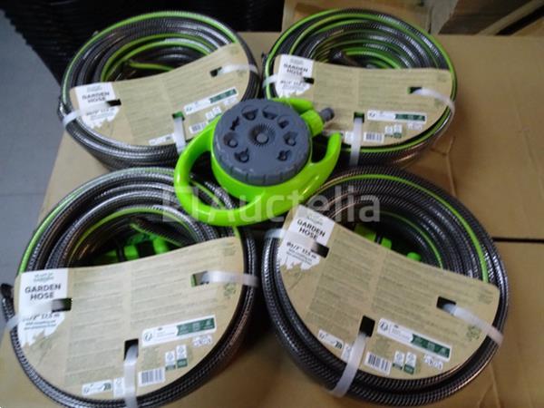 Grote foto 4 tuinslangen met accessoires 9 sproeiers sproeier doe het zelf en verbouw aanbouwdelen