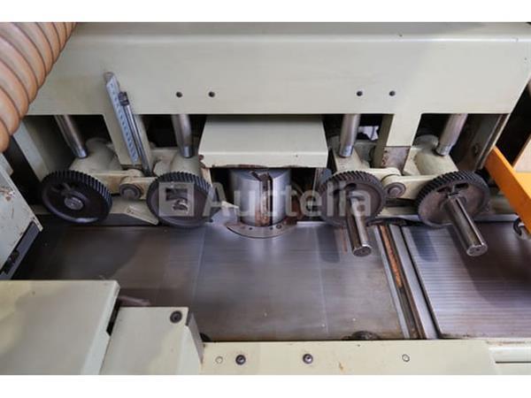 Grote foto scm compact 22s gietmolen doe het zelf en verbouw ijzerwaren en bevestigingsmiddelen