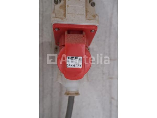 Grote foto zuig 4 zakken op het frame doe het zelf en verbouw ijzerwaren en bevestigingsmiddelen