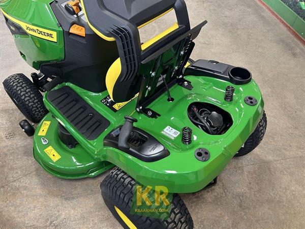 Grote foto john deere x127 777364 tuin en terras zitmaaiers
