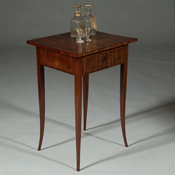 Grote foto bijna vierkante biedermeier bijzettafel mooi ingelegd met lade met vakverdeling ca 1830 no.361830 antiek en kunst stoelen en banken