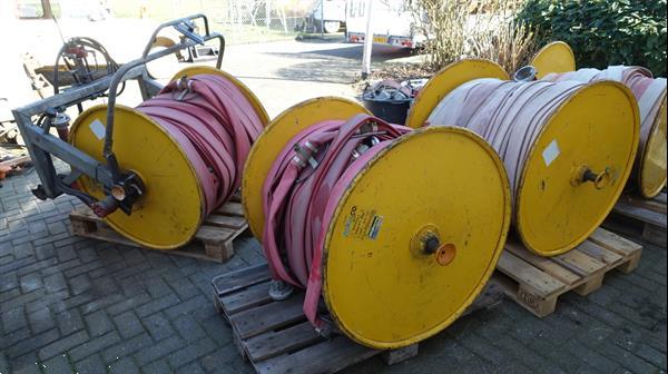 Grote foto aquaco hydraulische oprolbare haspels met slang en sproeiers tuin en terras overige tuin en terras