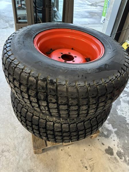 Grote foto gazonbanden set kubot l 3600 l3200 l4100 agrarisch wielen