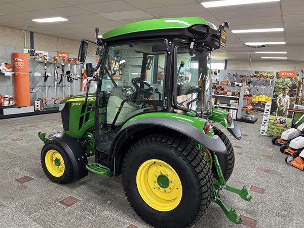 Grote foto john deere 3039r 702438 agrarisch akkerbouw