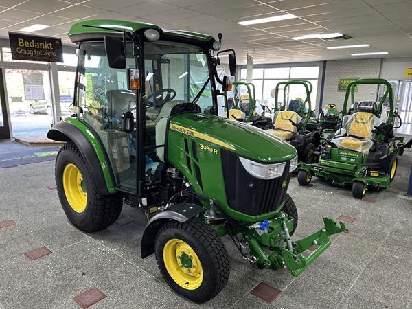 Grote foto john deere 3039r 702438 agrarisch akkerbouw