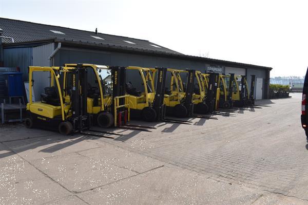 Grote foto hyster 1600kg elektrisch met vorkversteller agrarisch heftrucks