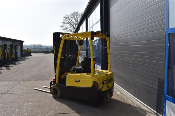 Grote foto hyster 1600kg elektrisch met vorkversteller agrarisch heftrucks