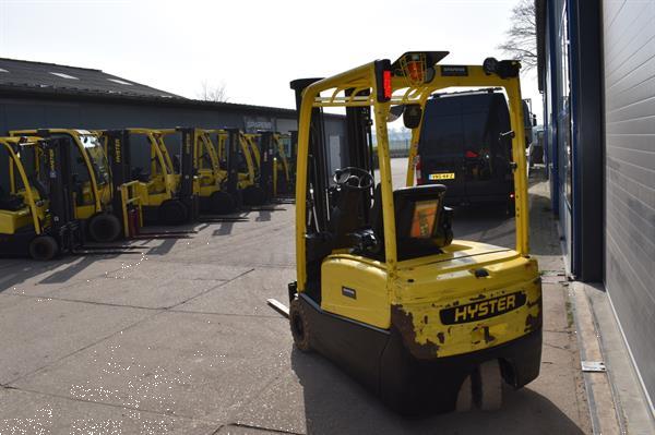 Grote foto hyster 1600kg elektrisch met vorkversteller agrarisch heftrucks