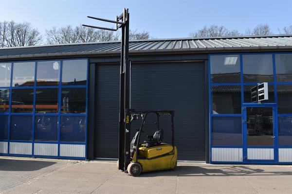 Grote foto yale heftruck 1800kg hefvermogen agrarisch heftrucks