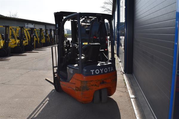 Grote foto toyota 1500kg elektrische triple sideshift heftruck agrarisch heftrucks