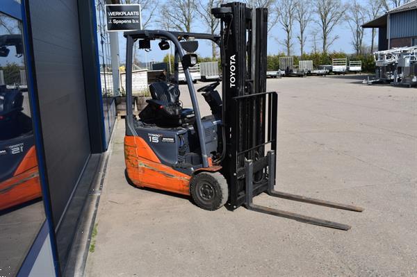 Grote foto toyota 1500kg elektrische triple sideshift heftruck agrarisch heftrucks