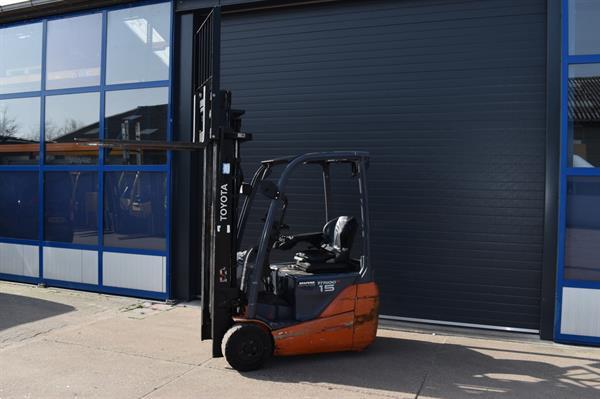 Grote foto toyota 1500kg elektrische triple sideshift heftruck agrarisch heftrucks