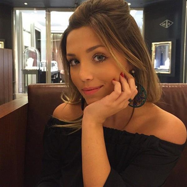 Grote foto bijna bij de 40 en nog vrijgezel help contacten en berichten vrouw zoekt man