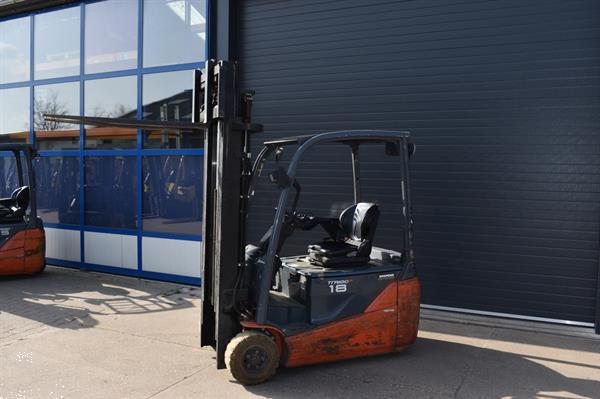 Grote foto toyota 1800kg elektrische triple sideshift heftruck agrarisch heftrucks