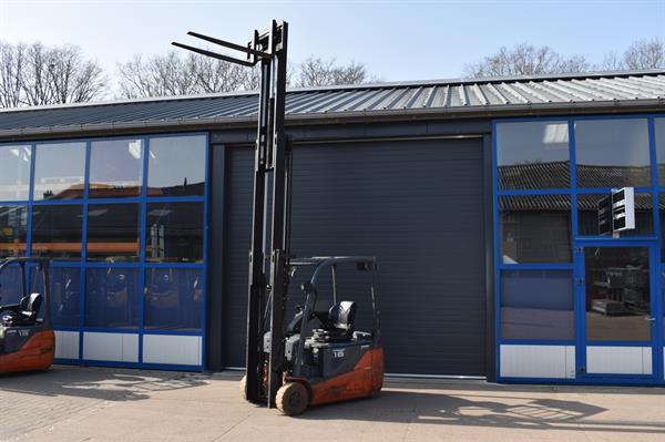 Grote foto toyota 1800kg elektrische triple sideshift heftruck agrarisch heftrucks