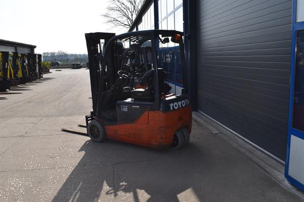 Grote foto toyota 1800kg elektrische triple sideshift heftruck agrarisch heftrucks