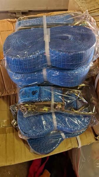 Grote foto nieuwe spanbanden auto diversen gereedschap