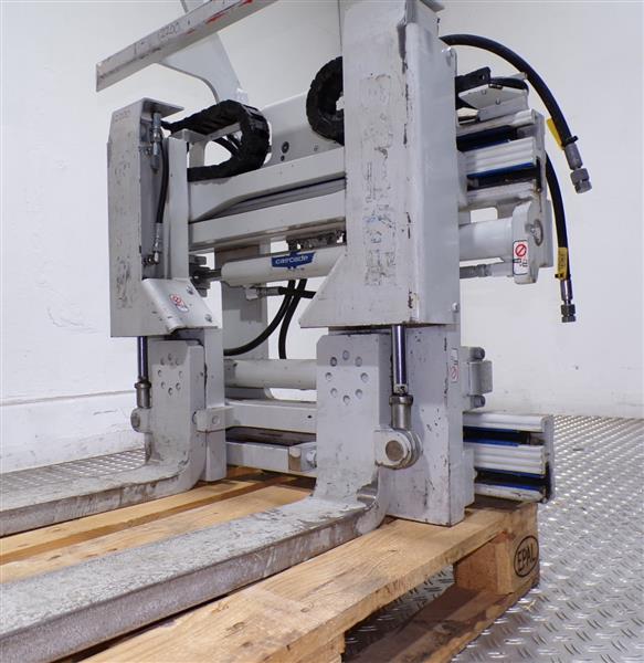 Grote foto cascade draaivorkenklem automatisch agrarisch heftrucks