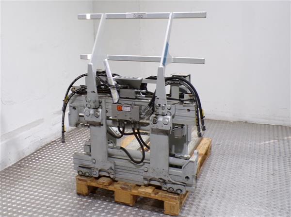 Grote foto cascade draaivorkenklem automatisch agrarisch heftrucks