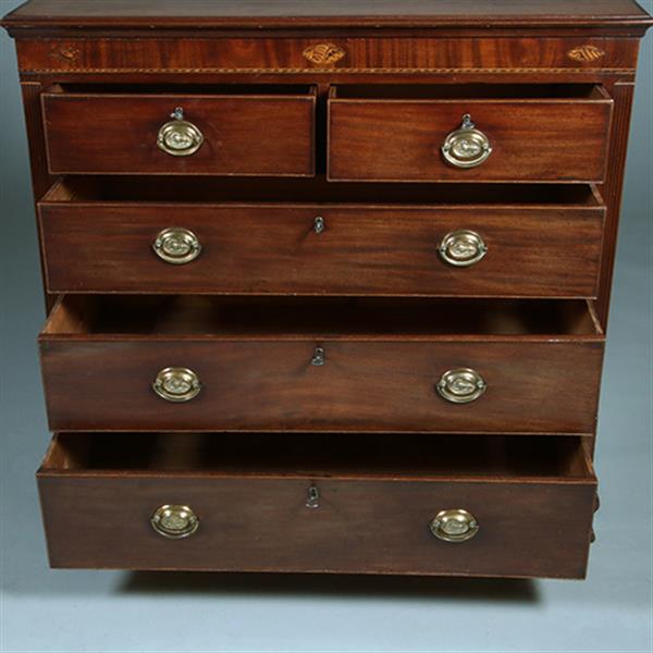 Grote foto welse commode met 5 laden in mahonie en eik met ingelegde details ca 1800 no.381250 antiek en kunst stoelen en banken