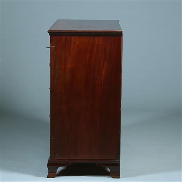 Grote foto welse commode met 5 laden in mahonie en eik met ingelegde details ca 1800 no.381250 antiek en kunst stoelen en banken