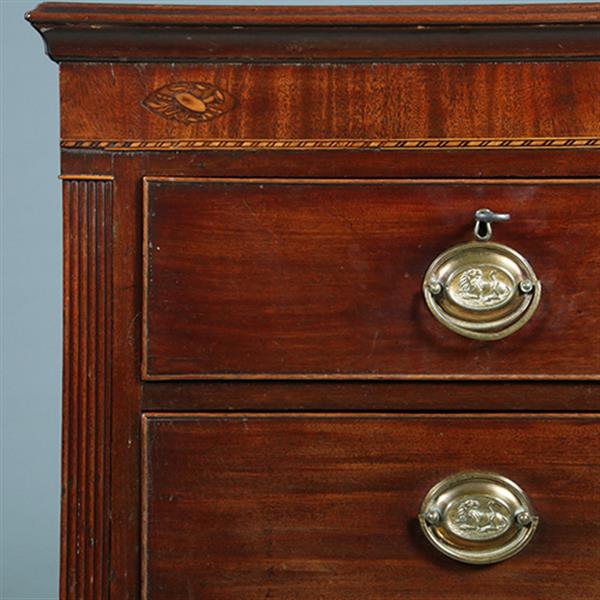 Grote foto welse commode met 5 laden in mahonie en eik met ingelegde details ca 1800 no.381250 antiek en kunst stoelen en banken