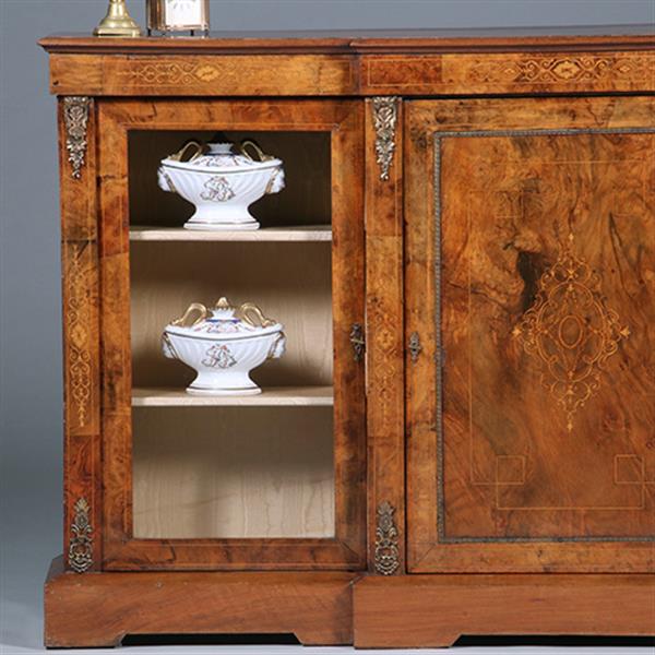 Grote foto engelse credenza in noten met inlegwerk en brons ca 1860 no.391115 antiek en kunst stoelen en banken