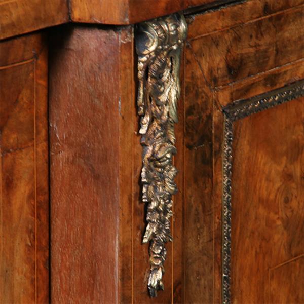 Grote foto engelse credenza in noten met inlegwerk en brons ca 1860 no.391115 antiek en kunst stoelen en banken