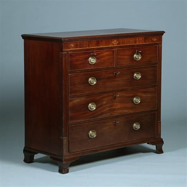 Grote foto welse commode met 5 laden in mahonie en eik met ingelegde details ca 1800 no.381250 antiek en kunst stoelen en banken