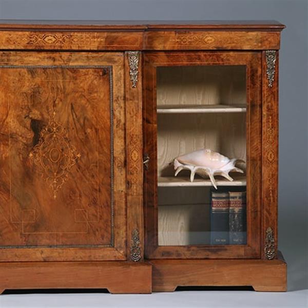 Grote foto engelse credenza in noten met inlegwerk en brons ca 1860 no.391115 antiek en kunst stoelen en banken