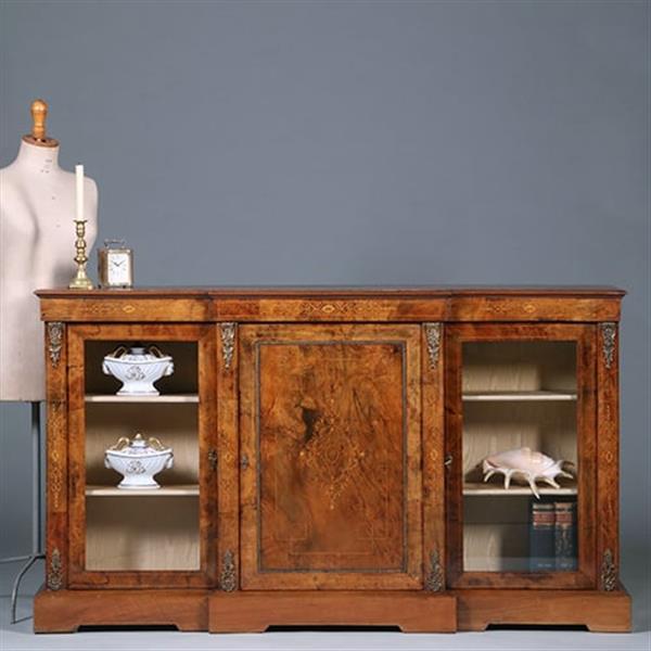 Grote foto engelse credenza in noten met inlegwerk en brons ca 1860 no.391115 antiek en kunst stoelen en banken