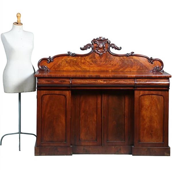 Grote foto sideboard met 4 deuren en 3 laden het kroonstuk is afneembaar no.391120 antiek en kunst stoelen en banken