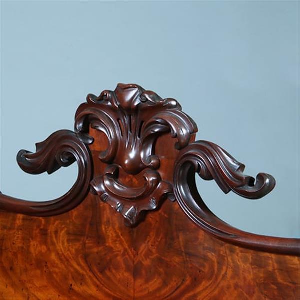 Grote foto sideboard met 4 deuren en 3 laden het kroonstuk is afneembaar no.391120 antiek en kunst stoelen en banken