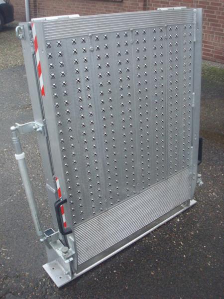 Grote foto oprijplaat van het merk altec auto diversen gereedschap