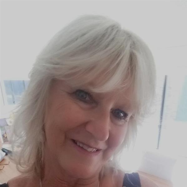 Grote foto ik zoek nog de liefde op mijn leeftijd contacten en berichten vrouw zoekt man