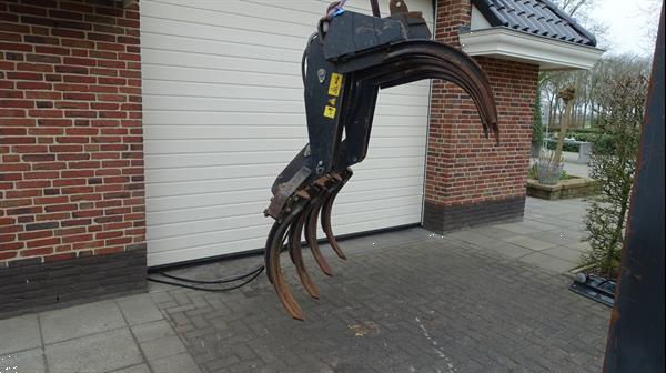 Grote foto boom houtgrijper met euro aansluiting agrarisch bosbouw