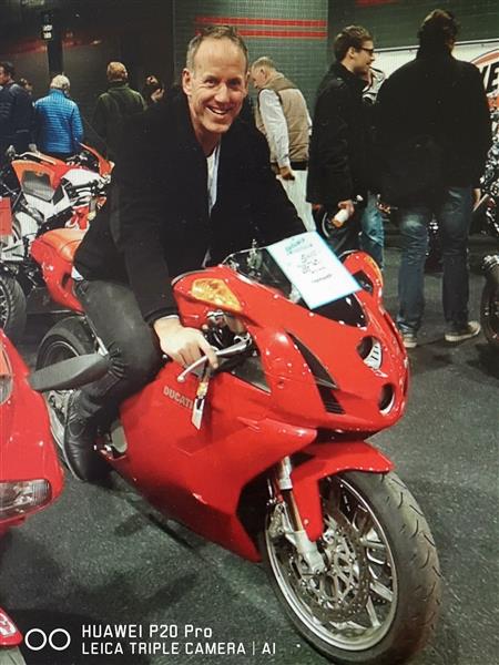 Grote foto man zoekt vrouw contacten en berichten man zoekt vrouw