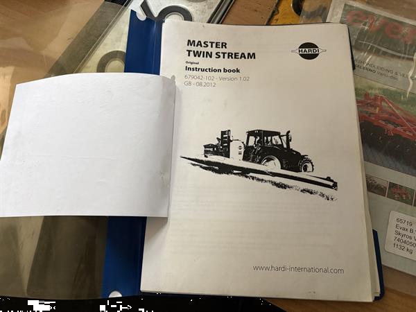 Grote foto hardi twin stream veldspuit 12 mtr agrarisch onkruidbestrijding