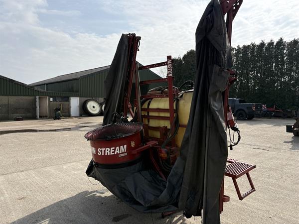 Grote foto hardi twin stream veldspuit 12 mtr agrarisch onkruidbestrijding