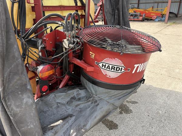 Grote foto hardi twin stream veldspuit 12 mtr agrarisch onkruidbestrijding