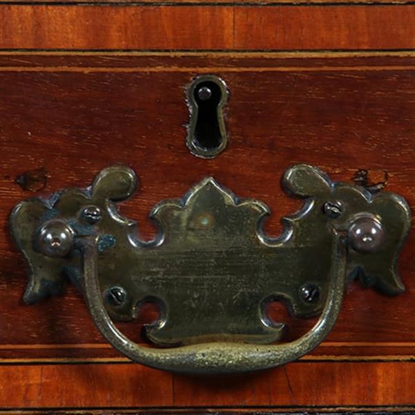 Grote foto klein engels mahonie kabinet feestelijk ingelegd met satijnhout ca 1800 no.391140 antiek en kunst stoelen en banken