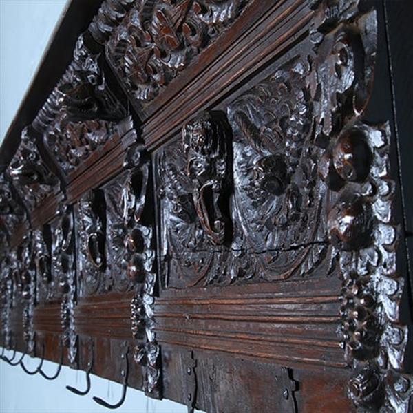 Grote foto renaissance wandrek of kapstok met 7 gestoken panelen 1640 en later no.371410 antiek en kunst overige in antiek gebruiksvoorwerpen