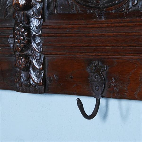 Grote foto renaissance wandrek of kapstok met 7 gestoken panelen 1640 en later no.371410 antiek en kunst overige in antiek gebruiksvoorwerpen
