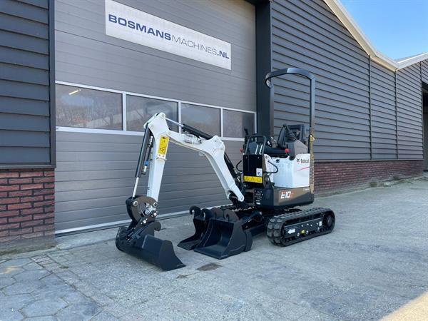 Grote foto bobcat e10 z minigraver nieuw hydraulische wissel 3 bakken doe het zelf en verbouw kranen en graafmachines