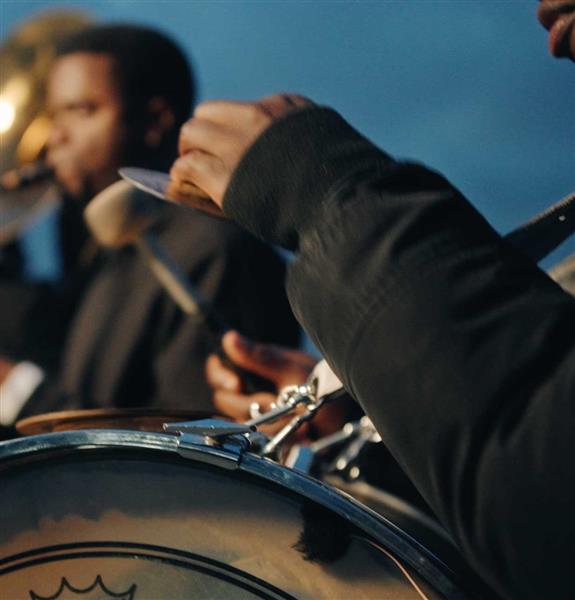 Grote foto groot surinaams bazuinkoor huren diensten en vakmensen muzikanten artiesten en dj