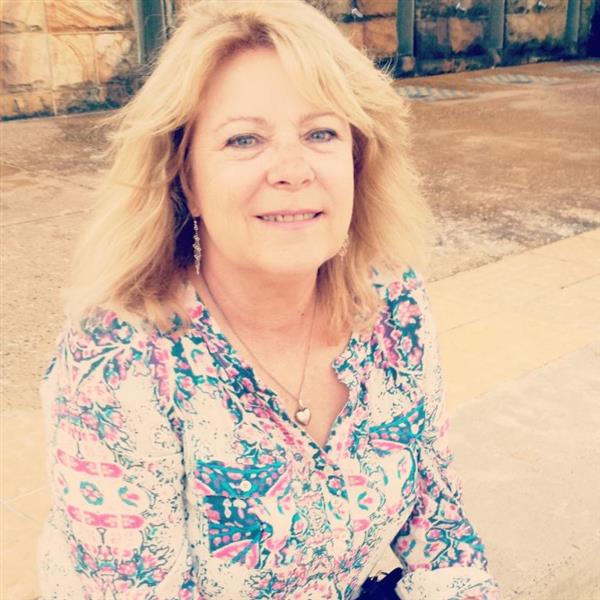 Grote foto hebben wij nog een paar liefdevolle jaren contacten en berichten vrouw zoekt man