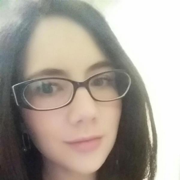 Grote foto jongemeid zoekt vastigheid bij wat oudere man contacten en berichten vrouw zoekt man